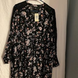 Women flowery tunic top size 0 (Large)